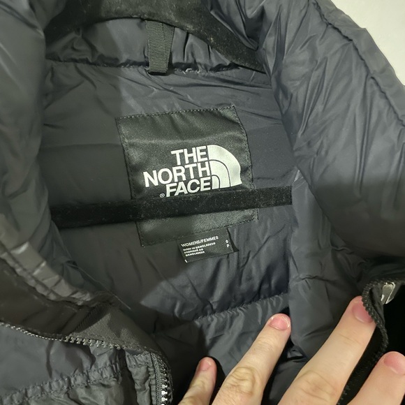 The North Face 700 Nuptse Puffer Jacket - Picture 2 of 4